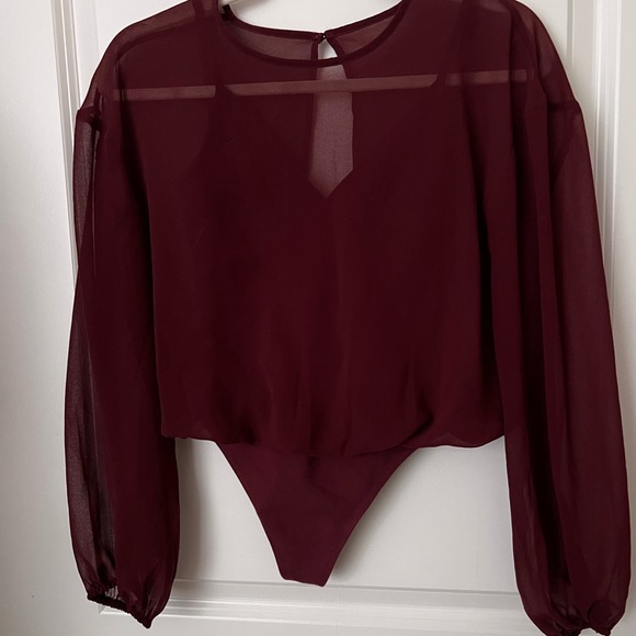 Aritzia Wilfred Talmont bodysuit in BURGUNDY - Picture 4 of 8